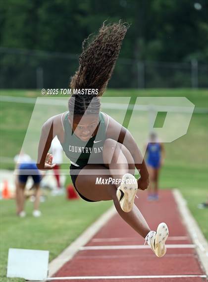 Thumbnail 1 in NCISAA D1 Championship (Long Jump) photogallery.