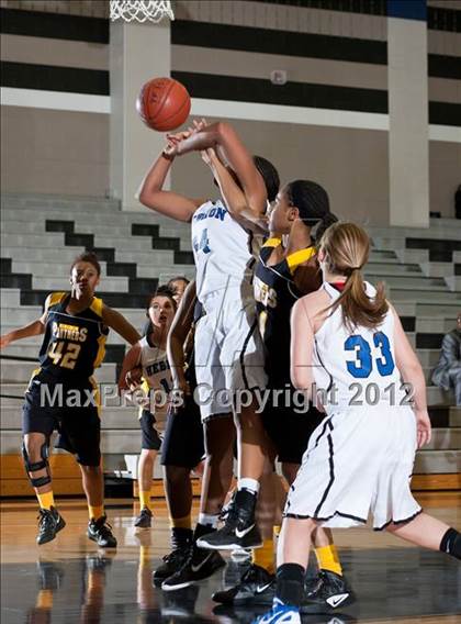 Thumbnail 1 in Plano East @ Hebron photogallery.