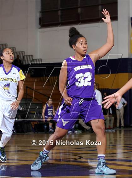 Thumbnail 3 in Valencia vs. Lynwood (CIF SS Playoffs) photogallery.
