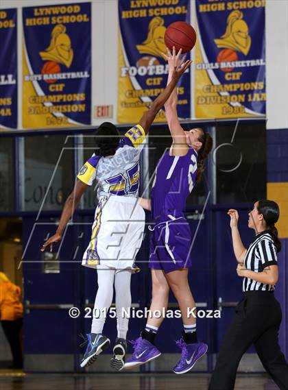 Thumbnail 2 in Valencia vs. Lynwood (CIF SS Playoffs) photogallery.
