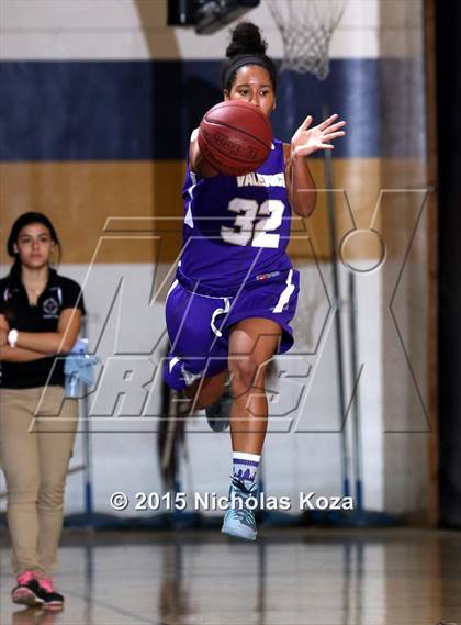 Thumbnail 2 in Valencia vs. Lynwood (CIF SS Playoffs) photogallery.