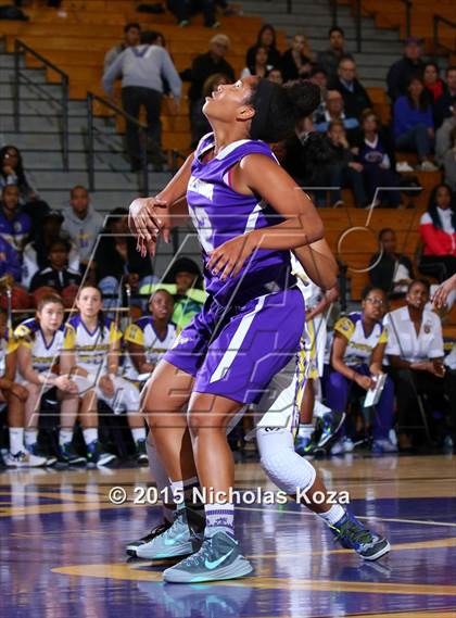 Thumbnail 3 in Valencia vs. Lynwood (CIF SS Playoffs) photogallery.