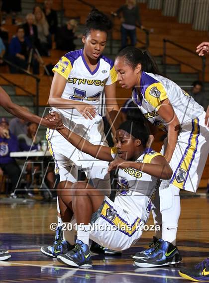 Thumbnail 3 in Valencia vs. Lynwood (CIF SS Playoffs) photogallery.