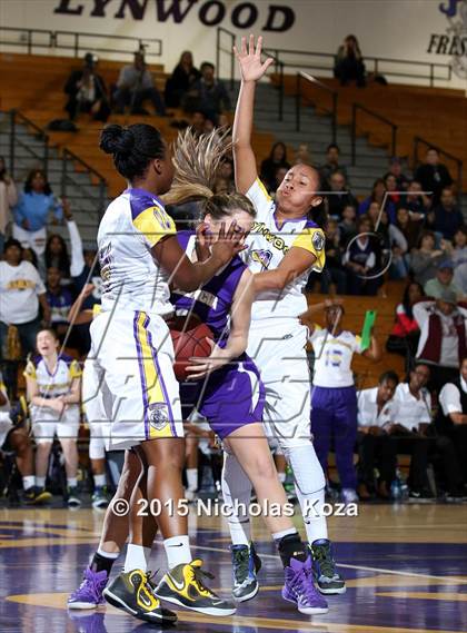 Thumbnail 3 in Valencia vs. Lynwood (CIF SS Playoffs) photogallery.