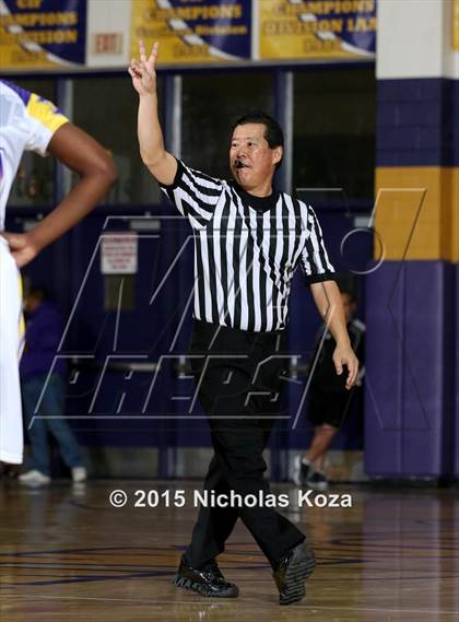 Thumbnail 2 in Valencia vs. Lynwood (CIF SS Playoffs) photogallery.