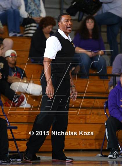Thumbnail 3 in Valencia vs. Lynwood (CIF SS Playoffs) photogallery.
