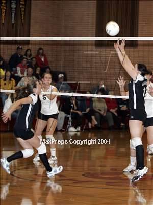 Thumbnail 2 in Granada @ Carondelet (Sec. Playoff) photogallery.