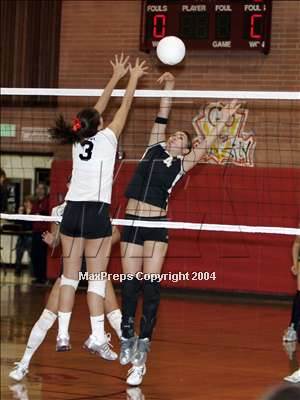 Thumbnail 2 in Granada @ Carondelet (Sec. Playoff) photogallery.