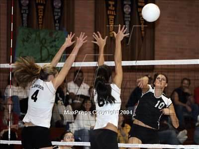 Thumbnail 2 in Granada @ Carondelet (Sec. Playoff) photogallery.