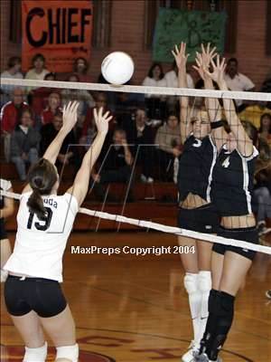 Thumbnail 3 in Granada @ Carondelet (Sec. Playoff) photogallery.