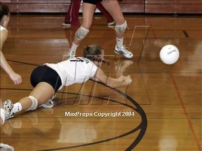 Thumbnail 2 in Granada @ Carondelet (Sec. Playoff) photogallery.