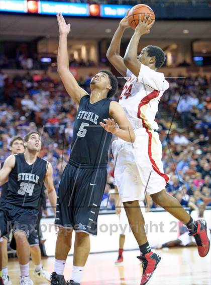 Thumbnail 2 in South Grand Prairie vs. Steele (UIL 5A Semifinal) photogallery.