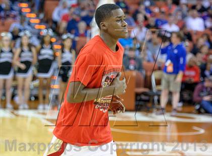 Thumbnail 2 in South Grand Prairie vs. Steele (UIL 5A Semifinal) photogallery.