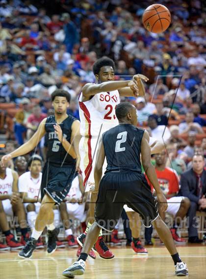 Thumbnail 2 in South Grand Prairie vs. Steele (UIL 5A Semifinal) photogallery.