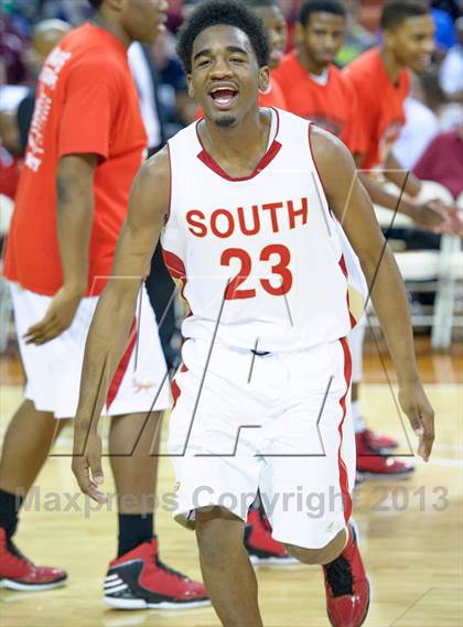 Thumbnail 1 in South Grand Prairie vs. Steele (UIL 5A Semifinal) photogallery.