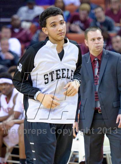 Thumbnail 1 in South Grand Prairie vs. Steele (UIL 5A Semifinal) photogallery.