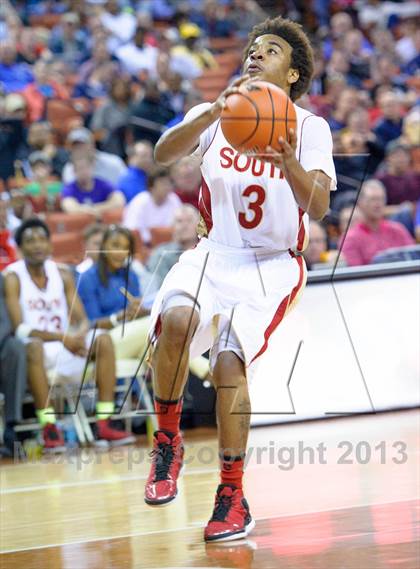 Thumbnail 2 in South Grand Prairie vs. Steele (UIL 5A Semifinal) photogallery.