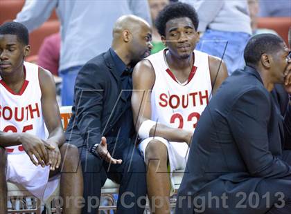 Thumbnail 2 in South Grand Prairie vs. Steele (UIL 5A Semifinal) photogallery.