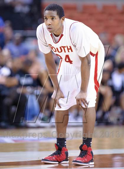 Thumbnail 3 in South Grand Prairie vs. Steele (UIL 5A Semifinal) photogallery.