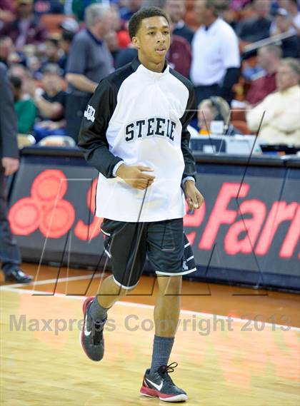 Thumbnail 1 in South Grand Prairie vs. Steele (UIL 5A Semifinal) photogallery.