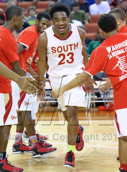 Thumbnail 3 in South Grand Prairie vs. Steele (UIL 5A Semifinal) photogallery.