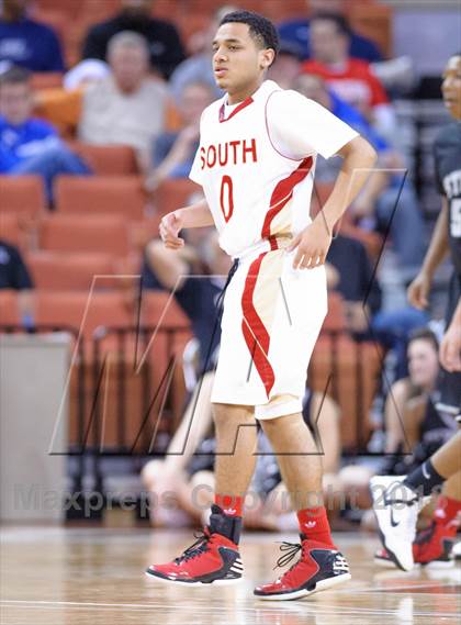 Thumbnail 3 in South Grand Prairie vs. Steele (UIL 5A Semifinal) photogallery.