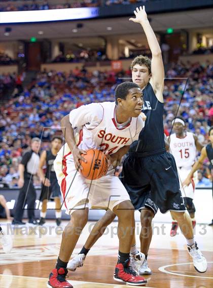 Thumbnail 3 in South Grand Prairie vs. Steele (UIL 5A Semifinal) photogallery.