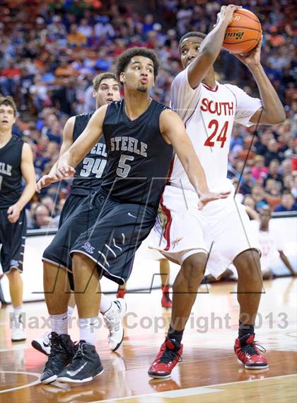Thumbnail 1 in South Grand Prairie vs. Steele (UIL 5A Semifinal) photogallery.