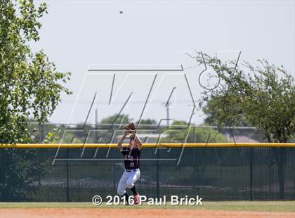 Thumbnail 2 in Lake Travis vs. Stony Point (Bi-District 6A 2nd Round) photogallery.