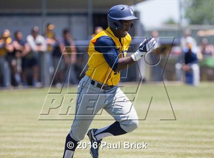 Thumbnail 1 in Lake Travis vs. Stony Point (Bi-District 6A 2nd Round) photogallery.