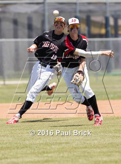 Thumbnail 2 in Lake Travis vs. Stony Point (Bi-District 6A 2nd Round) photogallery.