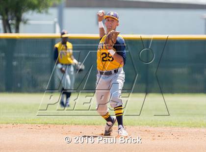 Thumbnail 3 in Lake Travis vs. Stony Point (Bi-District 6A 2nd Round) photogallery.