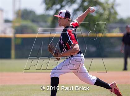 Thumbnail 3 in Lake Travis vs. Stony Point (Bi-District 6A 2nd Round) photogallery.