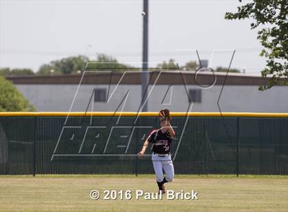 Thumbnail 3 in Lake Travis vs. Stony Point (Bi-District 6A 2nd Round) photogallery.