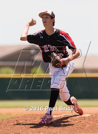 Thumbnail 1 in Lake Travis vs. Stony Point (Bi-District 6A 2nd Round) photogallery.