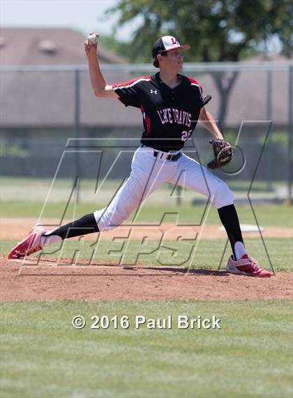 Thumbnail 3 in Lake Travis vs. Stony Point (Bi-District 6A 2nd Round) photogallery.