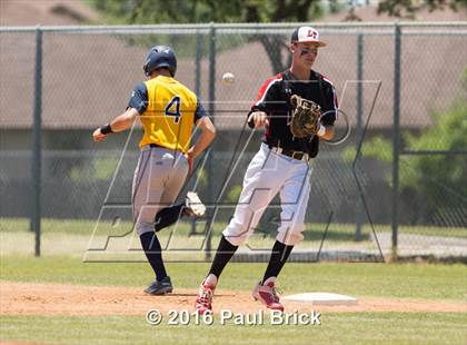 Thumbnail 1 in Lake Travis vs. Stony Point (Bi-District 6A 2nd Round) photogallery.