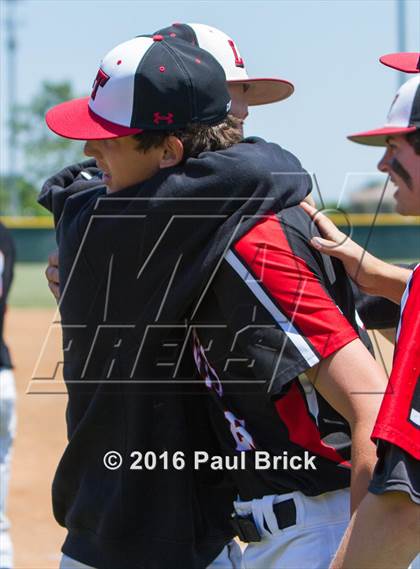 Thumbnail 2 in Lake Travis vs. Stony Point (Bi-District 6A 2nd Round) photogallery.