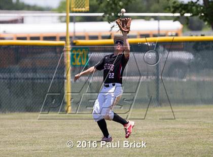 Thumbnail 3 in Lake Travis vs. Stony Point (Bi-District 6A 2nd Round) photogallery.