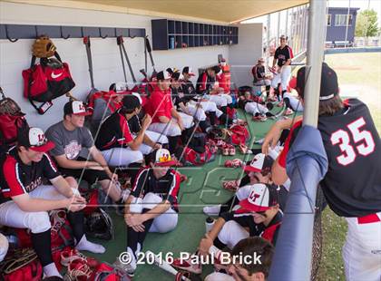 Thumbnail 2 in Lake Travis vs. Stony Point (Bi-District 6A 2nd Round) photogallery.