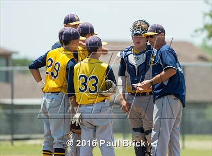 Thumbnail 2 in Lake Travis vs. Stony Point (Bi-District 6A 2nd Round) photogallery.