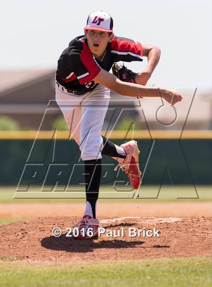 Thumbnail 2 in Lake Travis vs. Stony Point (Bi-District 6A 2nd Round) photogallery.