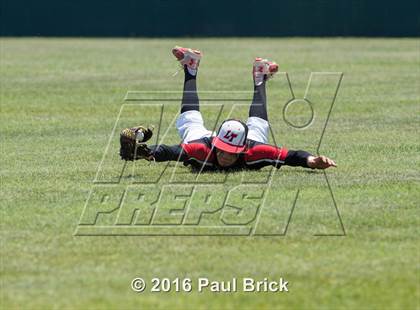 Thumbnail 2 in Lake Travis vs. Stony Point (Bi-District 6A 2nd Round) photogallery.