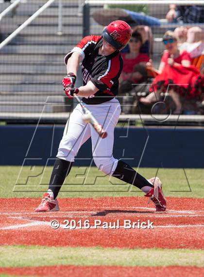 Thumbnail 3 in Lake Travis vs. Stony Point (Bi-District 6A 2nd Round) photogallery.