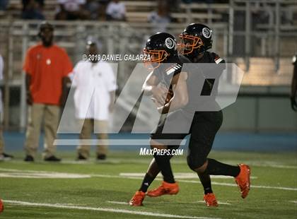 Thumbnail 2 in Carol City vs Central photogallery.