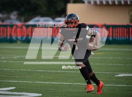 Thumbnail 3 in Carol City vs Central photogallery.