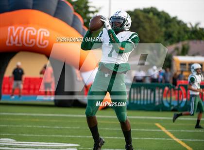 Thumbnail 2 in Carol City vs Central photogallery.