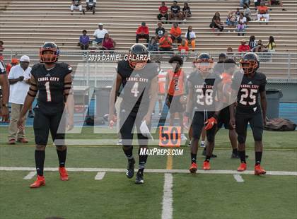 Thumbnail 3 in Carol City vs Central photogallery.