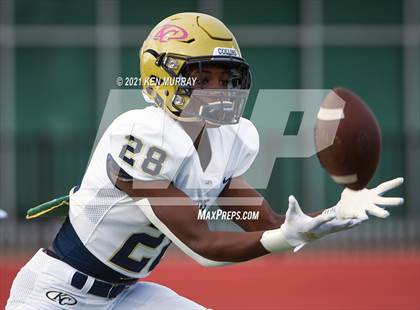 Thumbnail 1 in Klein Collins vs Klein Oak photogallery.