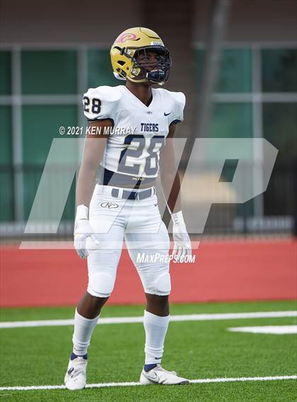Thumbnail 2 in Klein Collins vs Klein Oak photogallery.